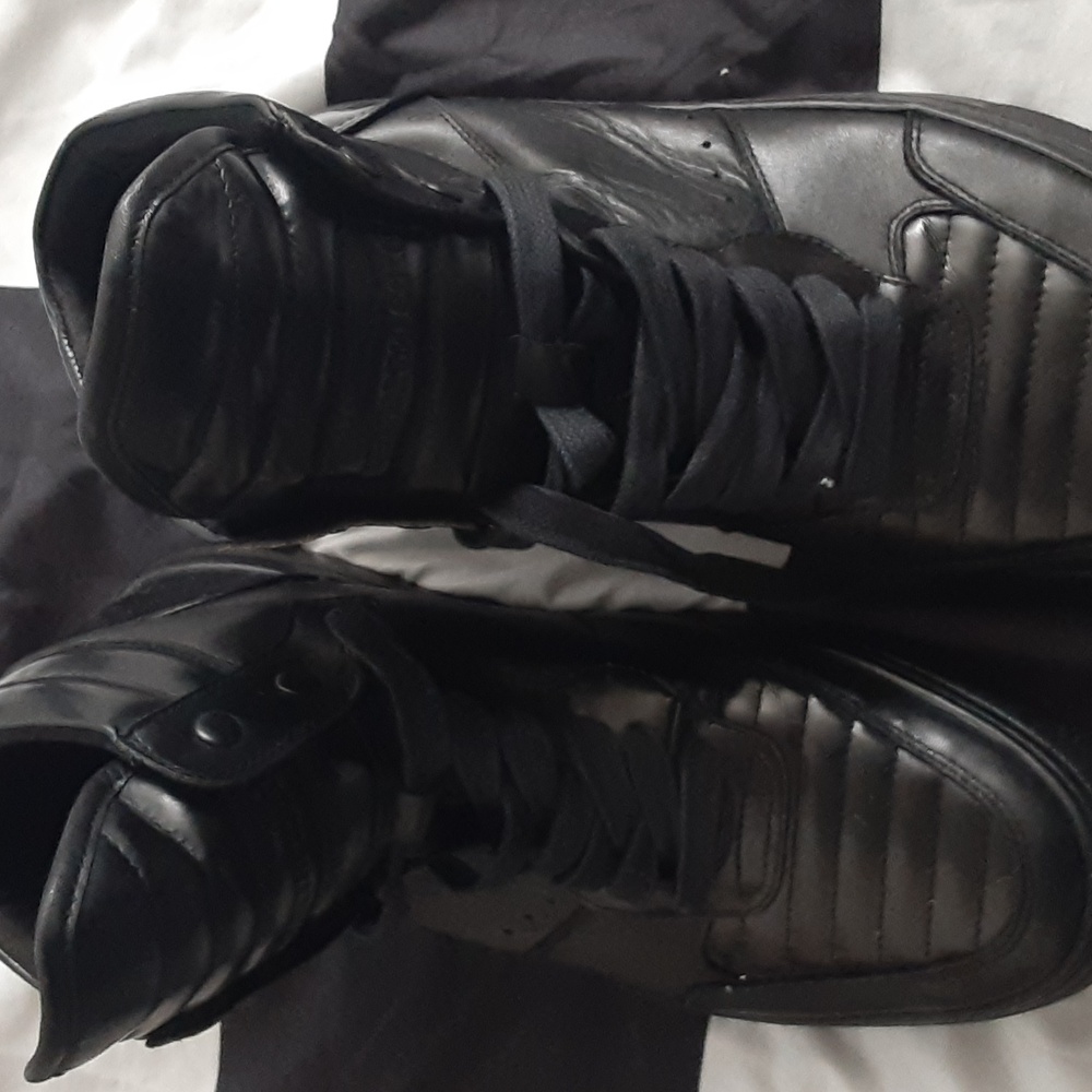 Kenneth cole